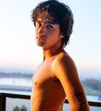 Elias Cash, 